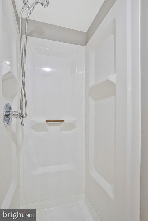 Image 34 of property listing at 8408 MARYLAND RD, Pasadena, MD 21122