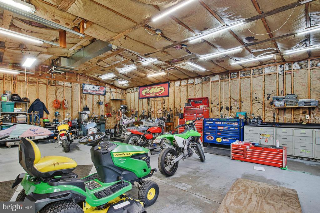 Image 36 of property listing at 8408 MARYLAND RD, Pasadena, MD 21122