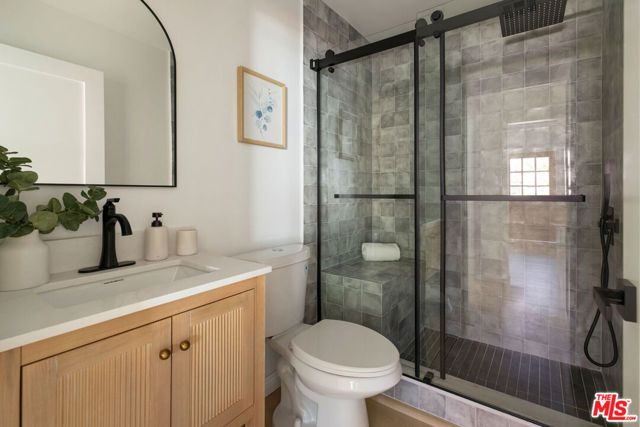 1914 Bellevue Avenue, Los Angeles, CA 90026