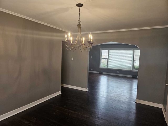 45 N Wisconsin Avenue N, Addison, IL 60101