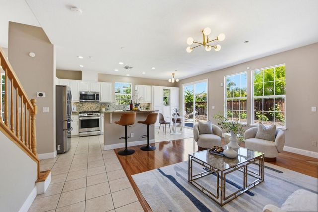 34341 Sandburg Drive, Union City, CA 94587