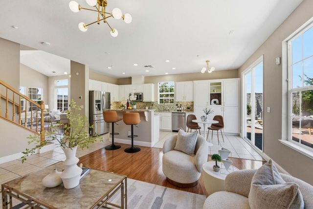 34341 Sandburg Drive, Union City, CA 94587