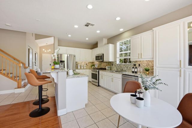 34341 Sandburg Drive, Union City, CA 94587