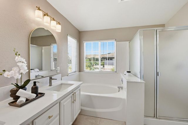 34341 Sandburg Drive, Union City, CA 94587