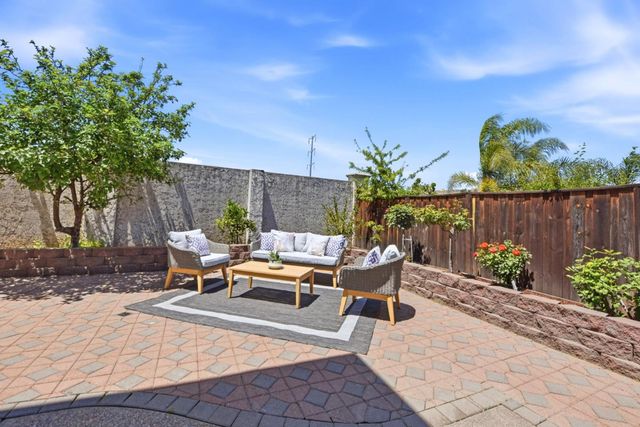 34341 Sandburg Drive, Union City, CA 94587