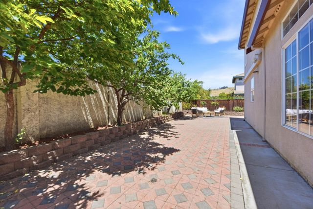 34341 Sandburg Drive, Union City, CA 94587