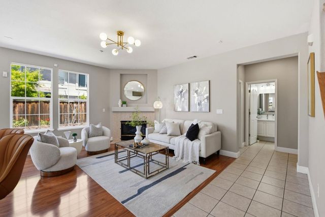 34341 Sandburg Drive, Union City, CA 94587