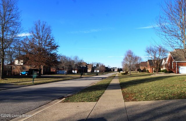 626 Woodland Pass, Mt Washington, KY 40047