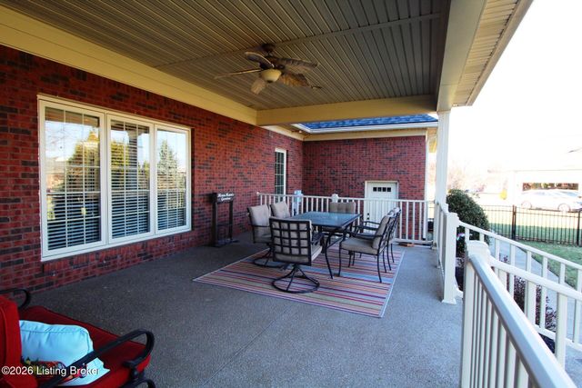 626 Woodland Pass, Mt Washington, KY 40047