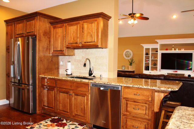 626 Woodland Pass, Mt Washington, KY 40047