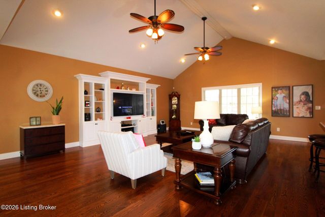 626 Woodland Pass, Mt Washington, KY 40047