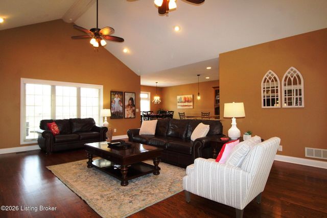 626 Woodland Pass, Mt Washington, KY 40047