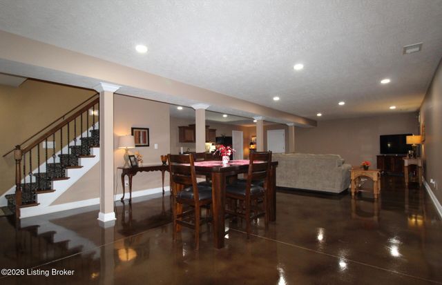 626 Woodland Pass, Mt Washington, KY 40047