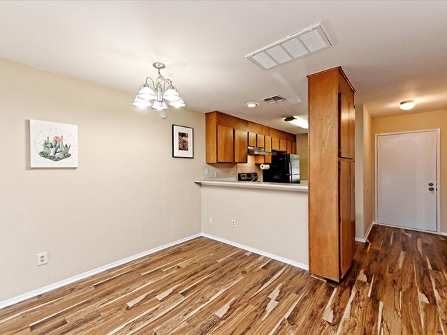 7122 Wood Hollow DR 51, Austin, TX 78731