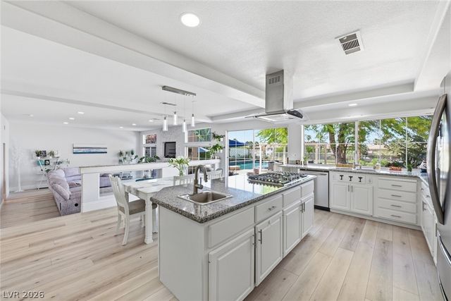 2442 Legacy Island Circle, Henderson, NV 89074