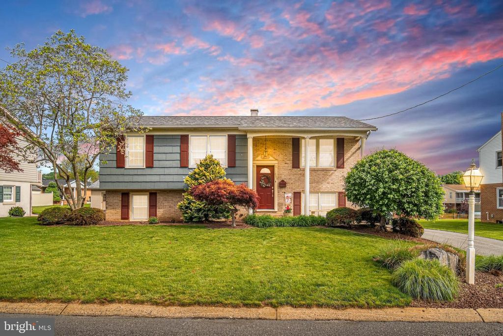 608 WALNUT ST, Wrightsville, PA 17368