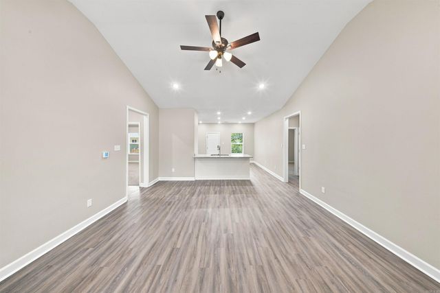 11 British Colonial .5 Drive, Little Rock, AR 72206