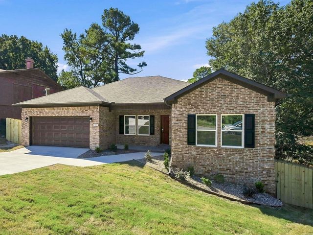 11 British Colonial .5 Drive, Little Rock, AR 72206