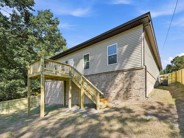 11 British Colonial .5 Drive, Little Rock, AR 72206