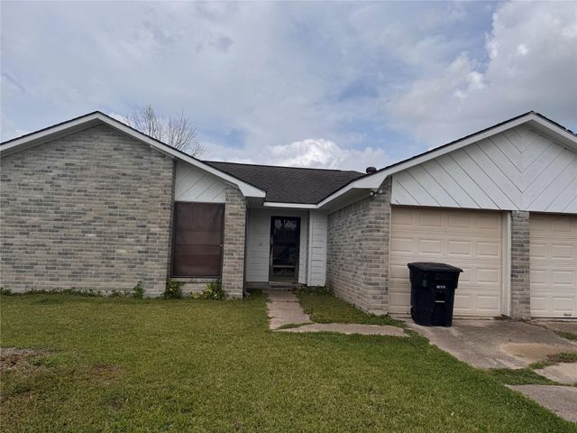 13711 Charidges Court, Houston, TX 77034