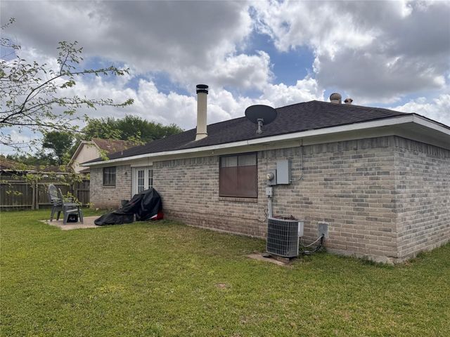 13711 Charidges Court, Houston, TX 77034