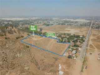 11200 Locust Ave, Bloomington, CA 92316