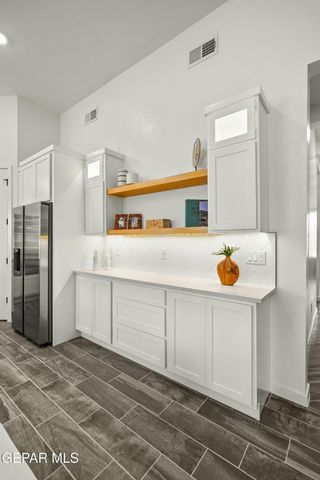 877 Eastwell Drive, El Paso, TX 79928