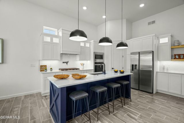 877 Eastwell Drive, El Paso, TX 79928