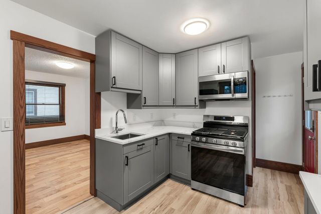 3957 45th Avenue S, Minneapolis, MN 55406