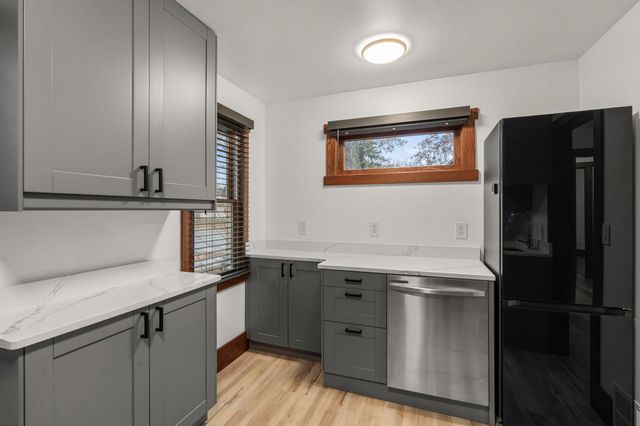 3957 45th Avenue S, Minneapolis, MN 55406