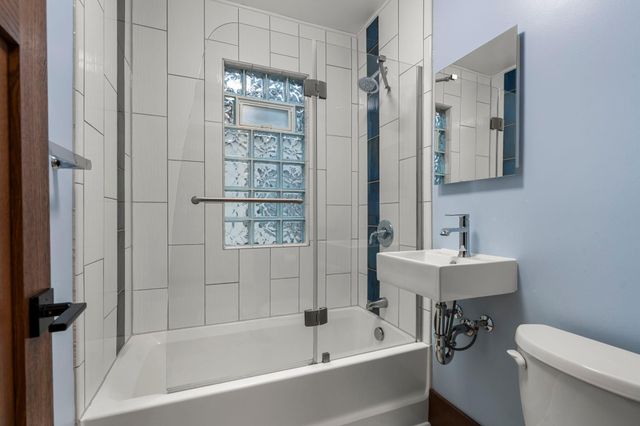 3957 45th Avenue S, Minneapolis, MN 55406