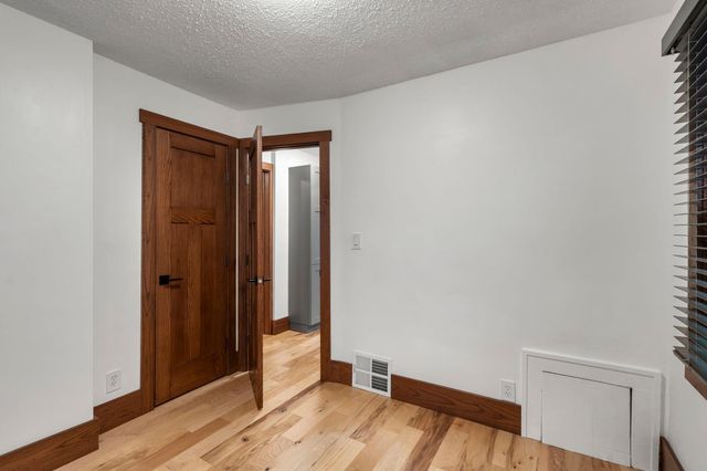 3957 45th Avenue S, Minneapolis, MN 55406