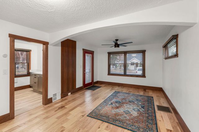 3957 45th Avenue S, Minneapolis, MN 55406