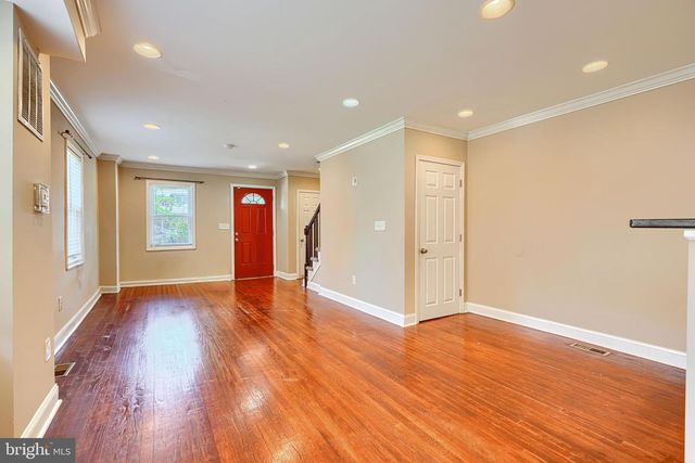 6110 EVERALL AVE, Baltimore, MD 21206