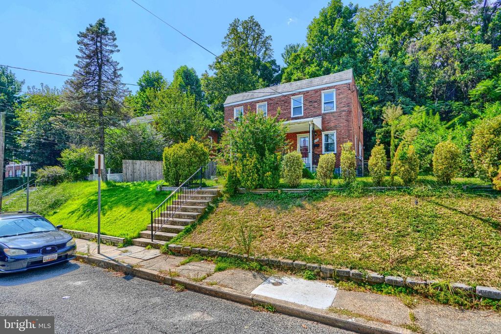 6110 EVERALL AVE, Baltimore, MD 21206