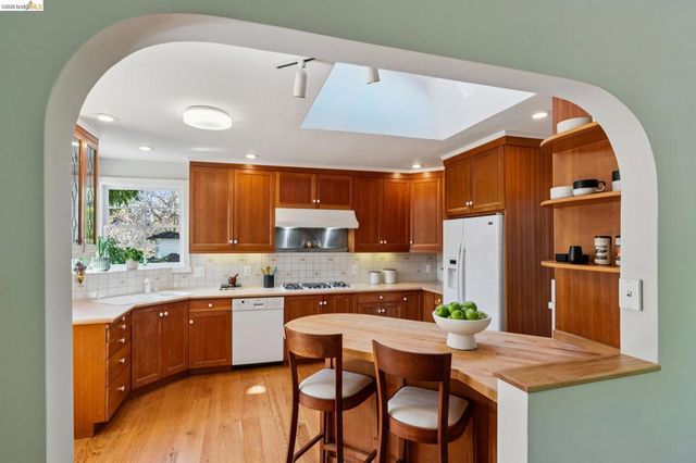 929 Contra Costa Ave, Berkeley, CA 94707