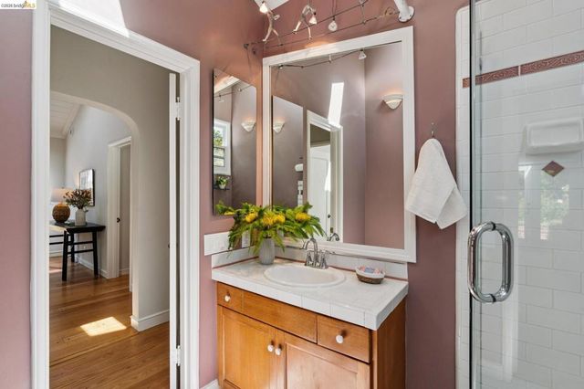 929 Contra Costa Ave, Berkeley, CA 94707