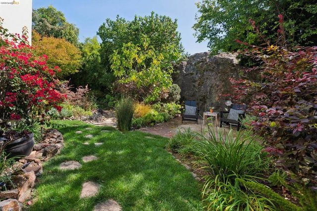 929 Contra Costa Ave, Berkeley, CA 94707