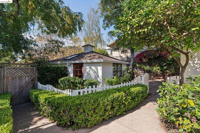 929 Contra Costa Ave, Berkeley, CA 94707