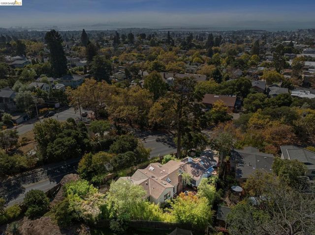 929 Contra Costa Ave, Berkeley, CA 94707