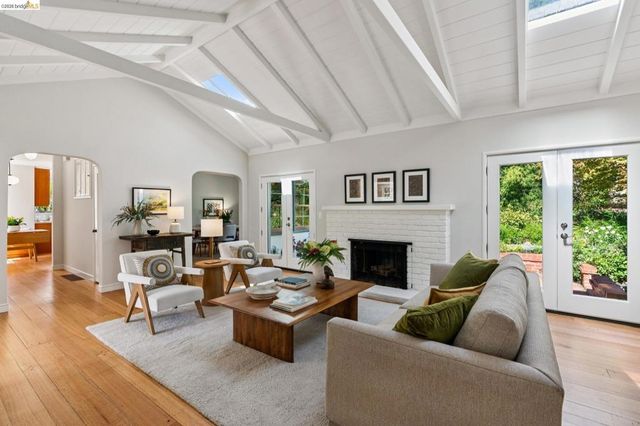 929 Contra Costa Ave, Berkeley, CA 94707