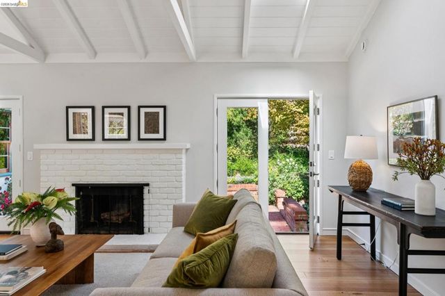 929 Contra Costa Ave, Berkeley, CA 94707