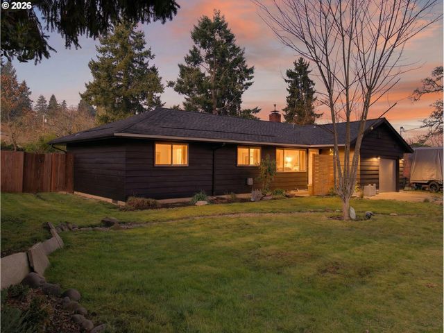 2230 CLEVELAND St, Eugene, OR 97405