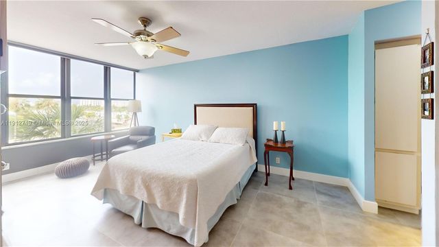 2500 PARKVIEW DR 507, Hallandale Beach, FL 33009