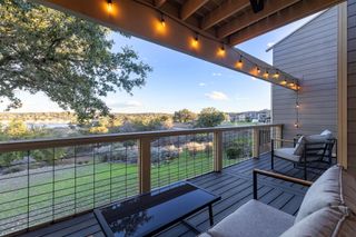 219 Venture BLVD S, Point Venture, TX 78645
