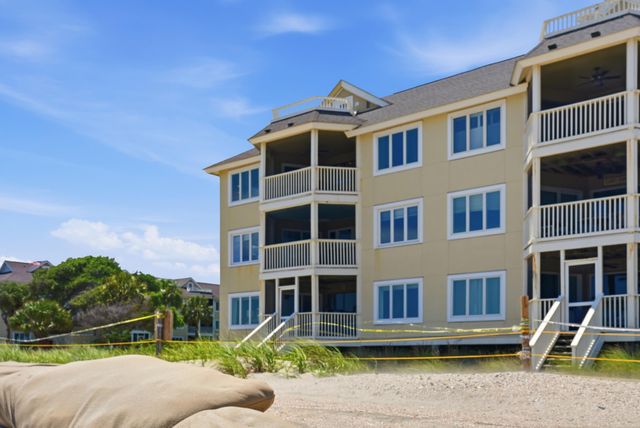 9000 Palmetto Drive F-301, Isle Of Palms, SC 29451