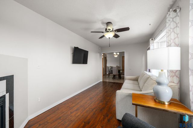 824 S Tanglewood Ave Avenue, Sioux Falls, SD 57106