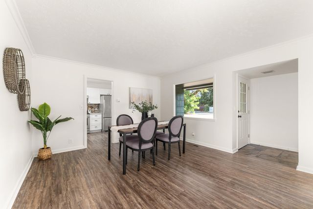 9817 N Colfax Rd, Spokane, WA 99218