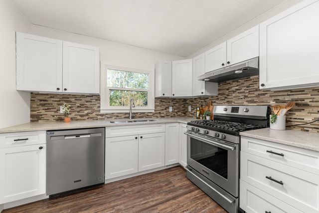 9817 N Colfax Rd, Spokane, WA 99218