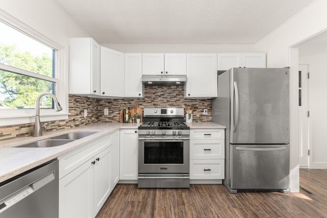 9817 N Colfax Rd, Spokane, WA 99218